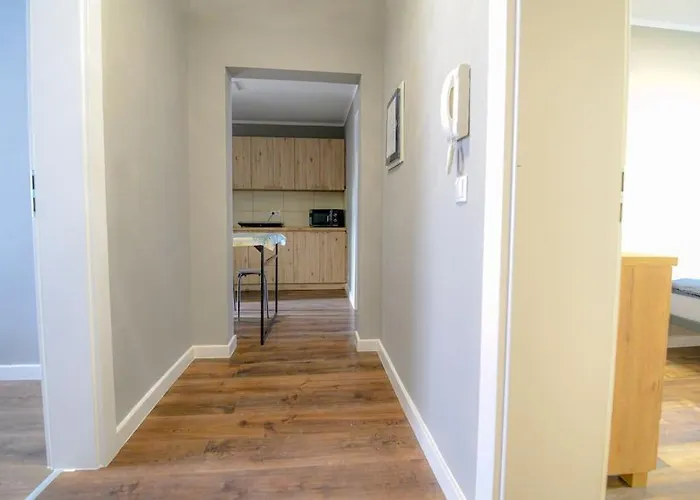 شقة 1b Neu Renoviert 3 Zi Whg 5 Betten 43,29qm *